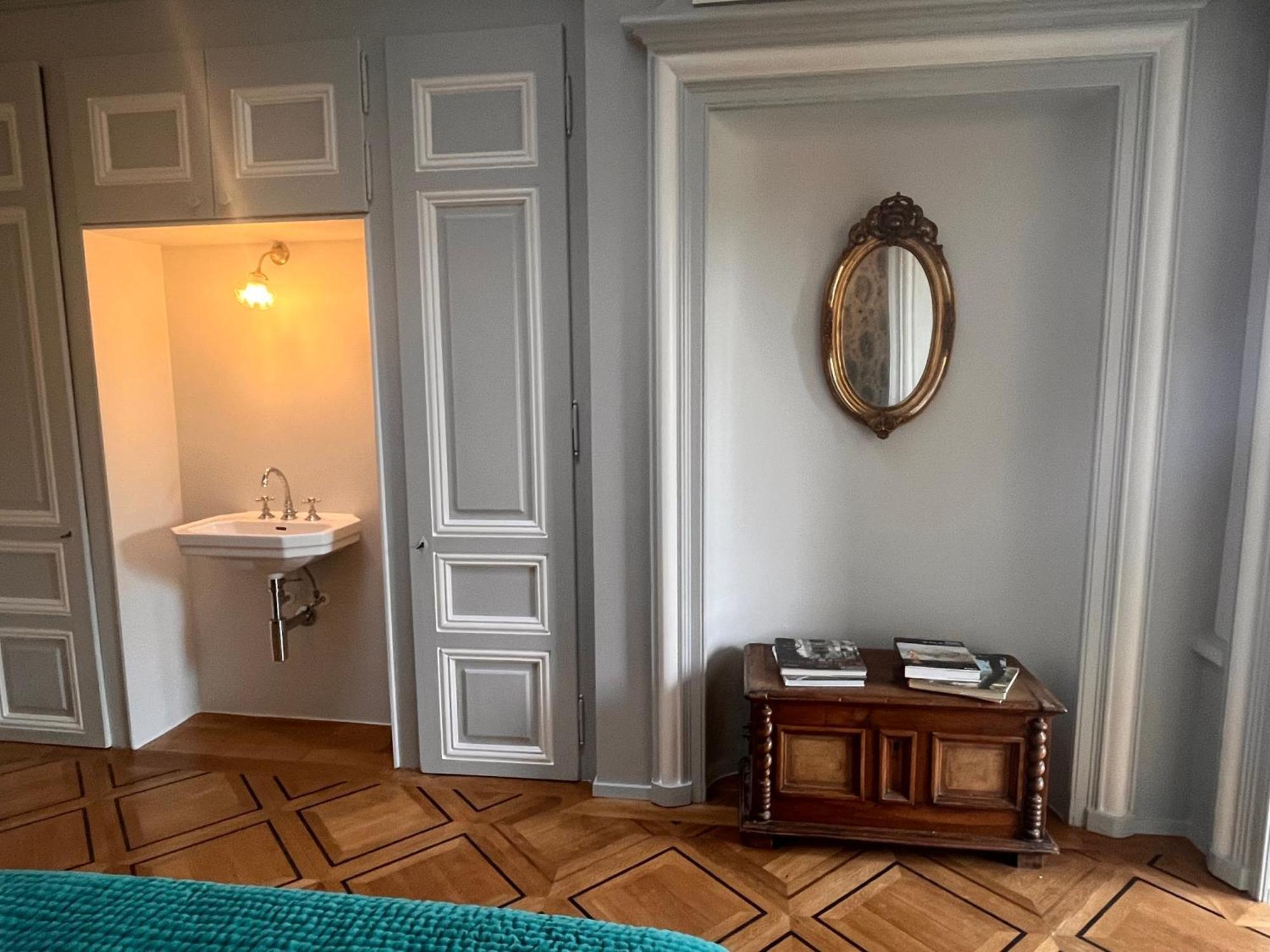 Le Faubourg 29 Hotel Neuchatel Bagian luar foto